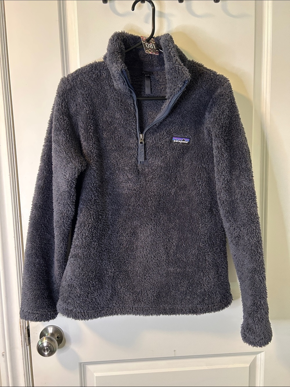 81. Patagonia Dark Gray Fleece Pullover Jacket